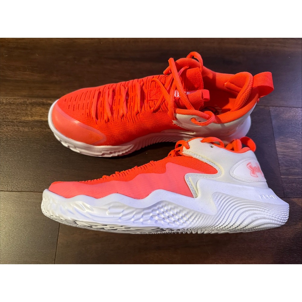 New Under Armour Womens Flow Ace Low Volleyball Shoes Size 8.5 Red Orange